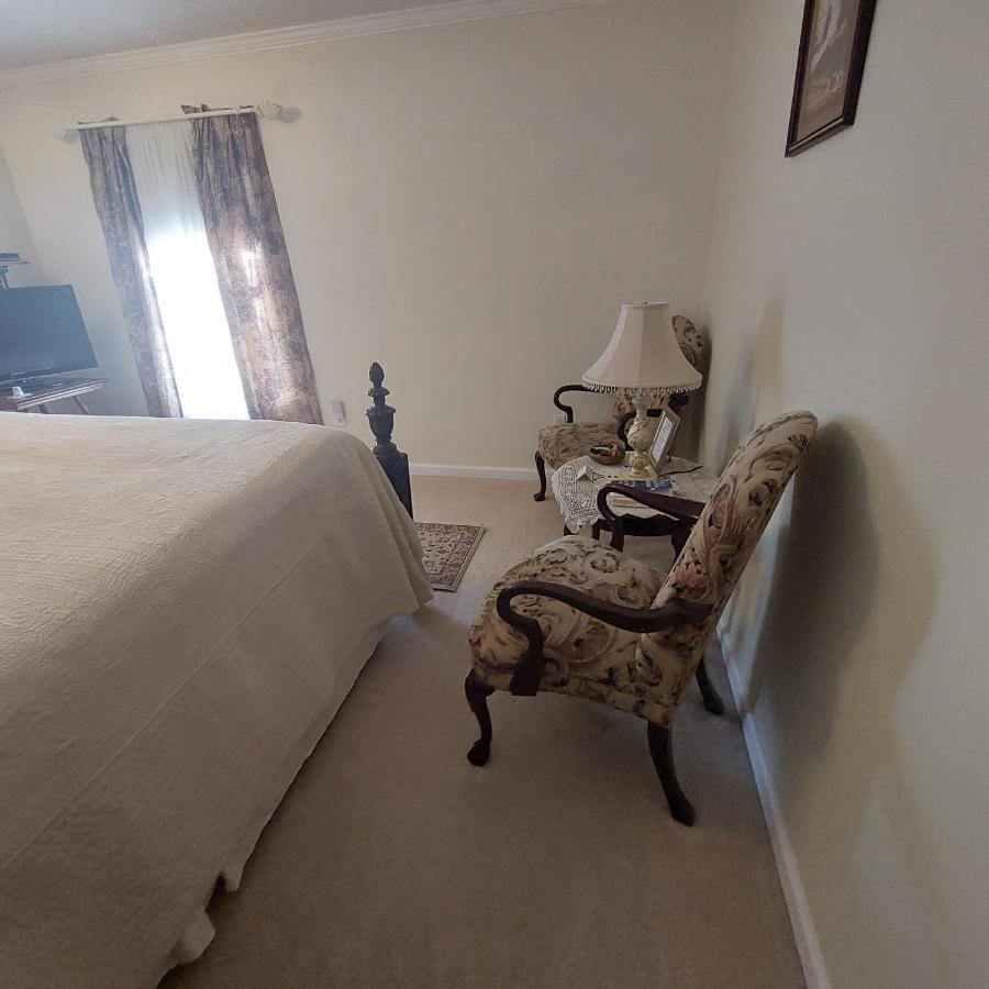 Serenityhill Bed And Breakfast Brownsville Bagian luar foto